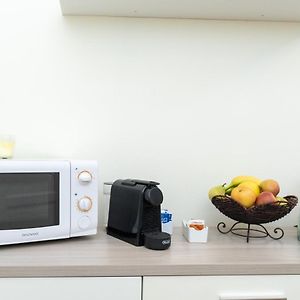 Camera tripla deluxe