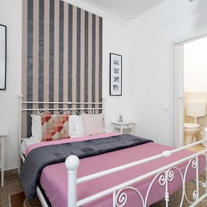 Camera grande con letto king size